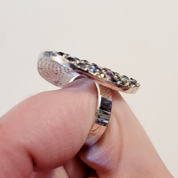 Statement Ring - Picture 6 of 10